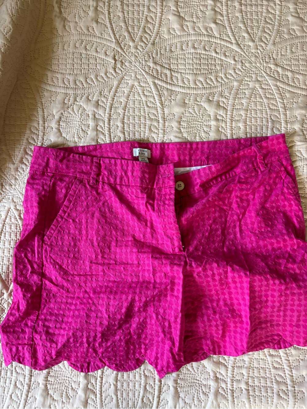 crown & ivy Hot Pink Scallop Hem Shorts 20W